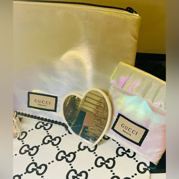 Gucci Beauty Flora Pouch/Makeup Zipped Bag Pearl Bundle - Picture 13 of 15